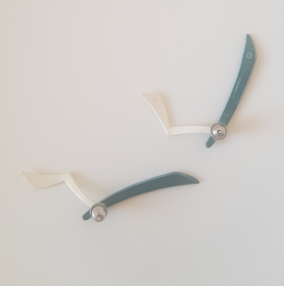 Abstract Leg Earrings - Picture 5 of 8